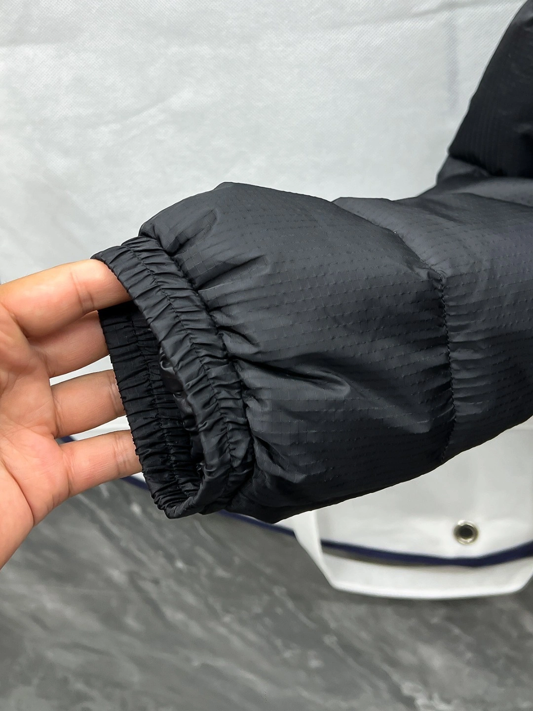 wg.luxury-- 7o9385r Down jacket item:D-F054J2304